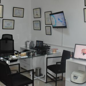 ahmed dakhli dentist