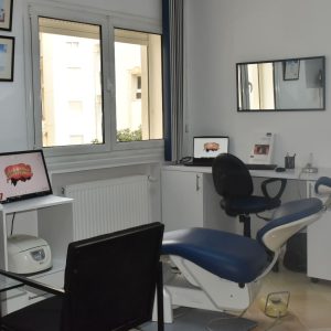 ahmed dakhli dentist