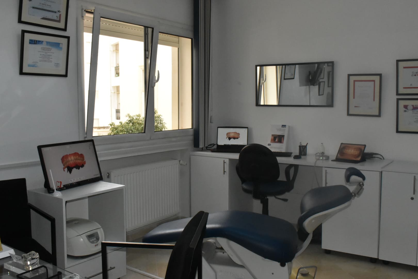 ahmed dakhli dentist