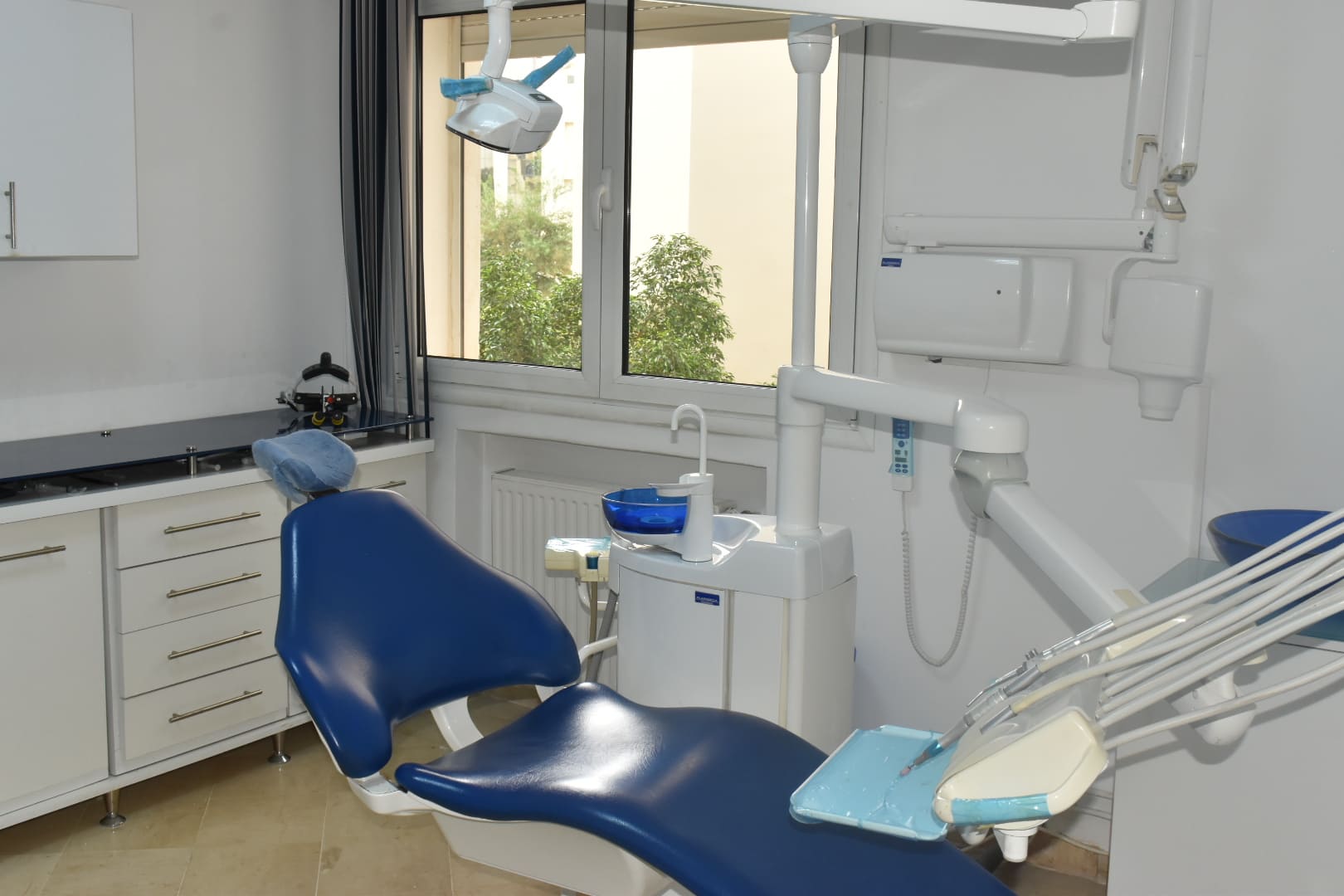 ahmed dakhli dentist